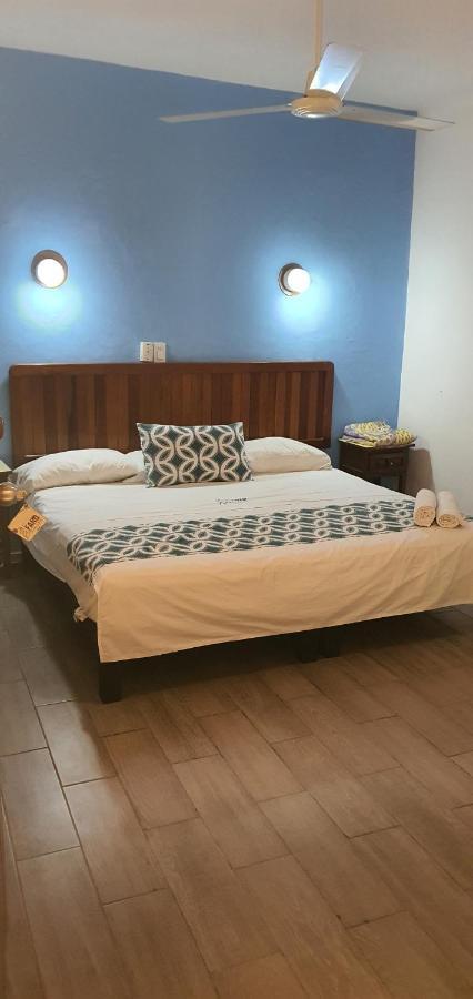 El Faro Malecon Hotel
